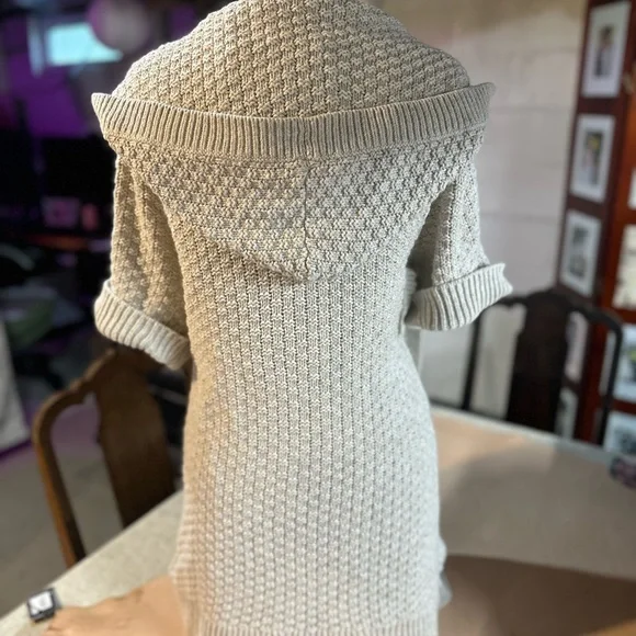 Hollister Cream Cable Knit Sweater - Picture 2 of 3